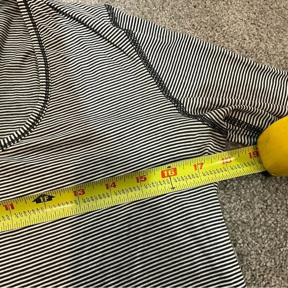 Lululemon Yogini 5 Year Long Sleeve Tee - Picture 10 of 10